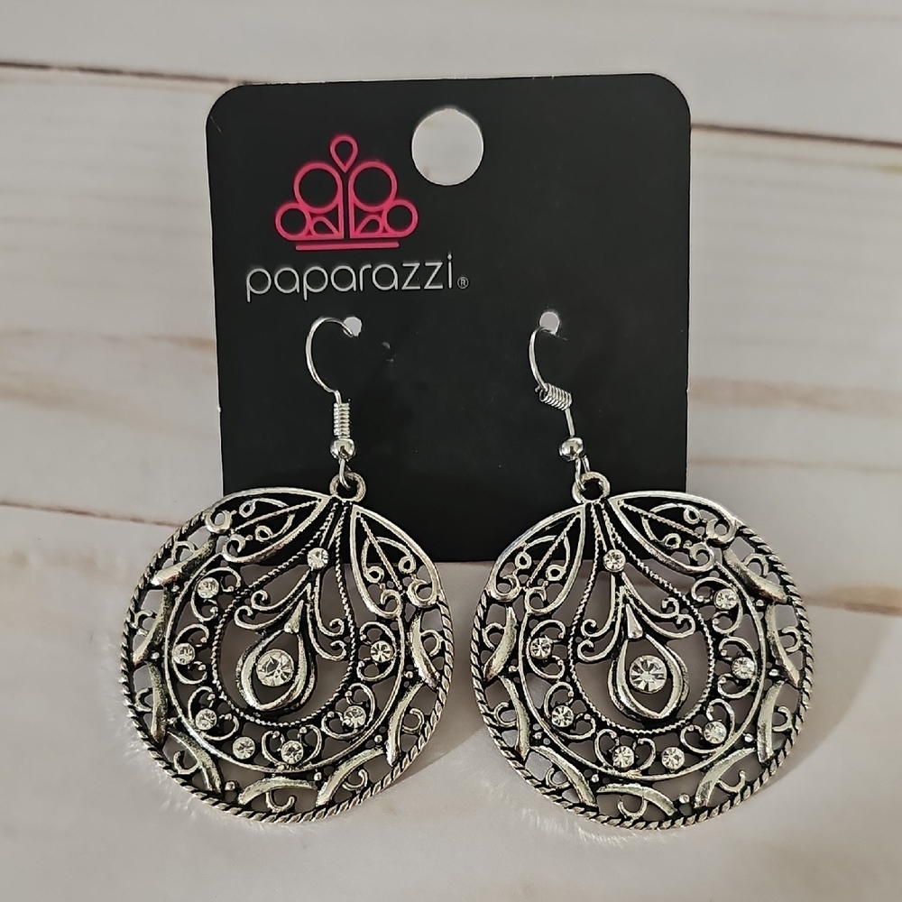 Paparazzi Silver Filigree Earrings